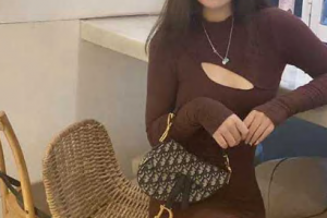 上海对外贸易大学 研一反差「杨雅琴」  闺蜜都不错