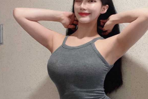 中韩混血女神『bibigo』首作即巅峰！漫画身材