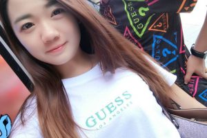 v 热辣台妹和男友