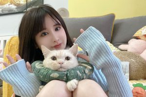 武汉网红 aurora奥萝拉