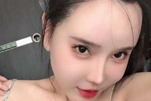 90 后宅男女神网红嫩模 艾小青