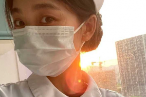 还是卫校出来的小护士啊！卫校毕业高颜大眼睛护士小姐姐兼职