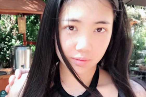 敏儿 爱吃 外人眼里的正经妹