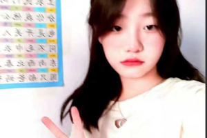 邳州市铁富高级中学高三日语书法生 韩慧莉 表面上很清纯