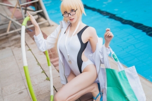 瓜希酱 贞德竞泳