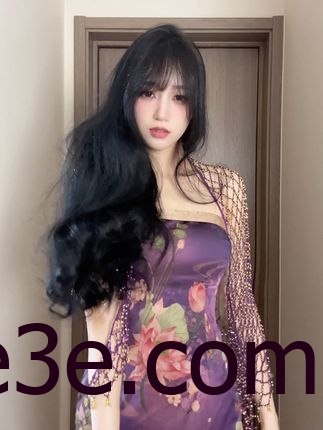 唐十七微密圈作品展现天空与云朵的宁静与纯净