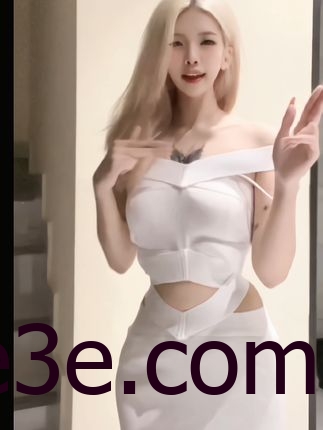 银蛇大人微密圈纹身图片作品，抖音网红全方位魅力展现