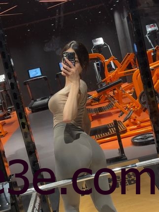 小玉吃果冻微密圈黑渔网作品资源，健康时尚生活的魅力