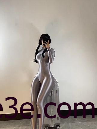 俏妞qiaoniuTT微密圈作品资源展现，翘臀成为粉丝追捧焦点！