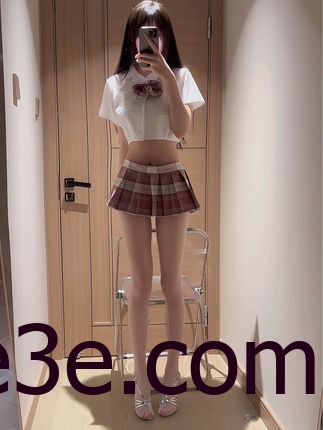 饭鹿鹿鹿痴微密圈作品资源流出，完美大长腿穿搭丝袜