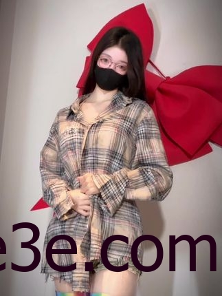 桂芬坐拍/桂芬baby微密圈图片照片资源，时尚与自然的完美融合