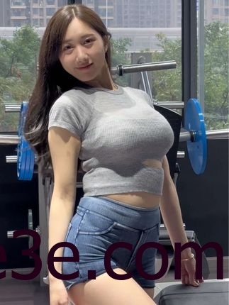 抖音网红小玉吃果冻微密圈合集，精选照片分享