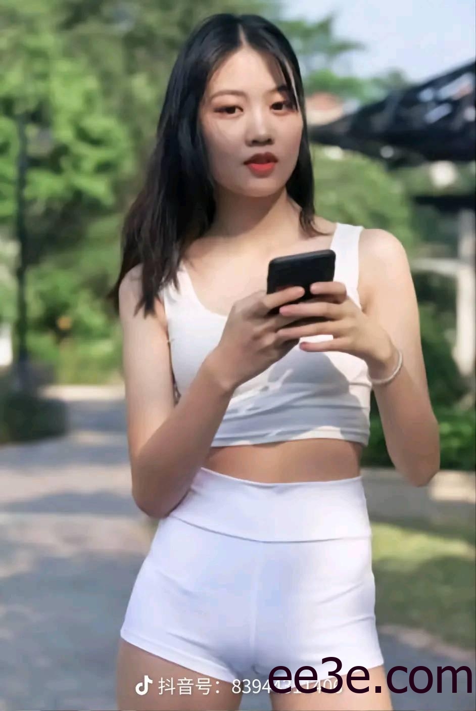 猪饲料ya微密圈私房惊艳视听盛宴，性感妩媚动感十足精美图集动感视频齐观赏