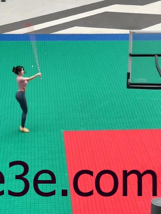 微密女神猪小七图集男士眼中的街拍女神，猪小七街拍女神之路，魅力无限