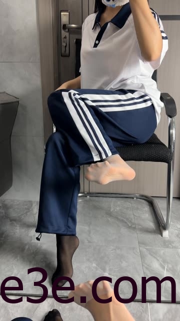 张思允微密圈写真，吊带黑丝诱惑写真全集