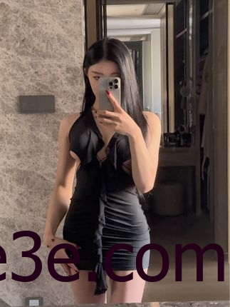 金希儿微密圈嘉宾作品性感魅力展现，24岁韩国网红备受瞩目