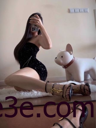 纪念小小v5微密圈作品超越期待的兔女郎穿搭，可爱形象引发热议