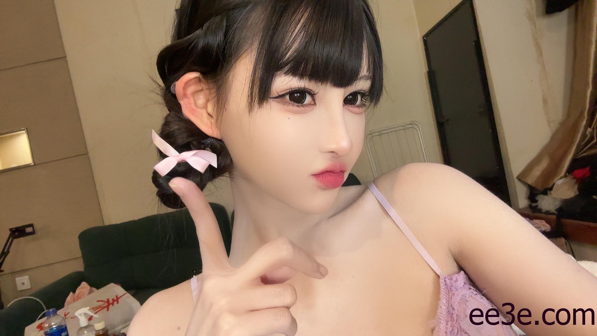 白色蕾丝写真上新，无欲无求的推土君转发