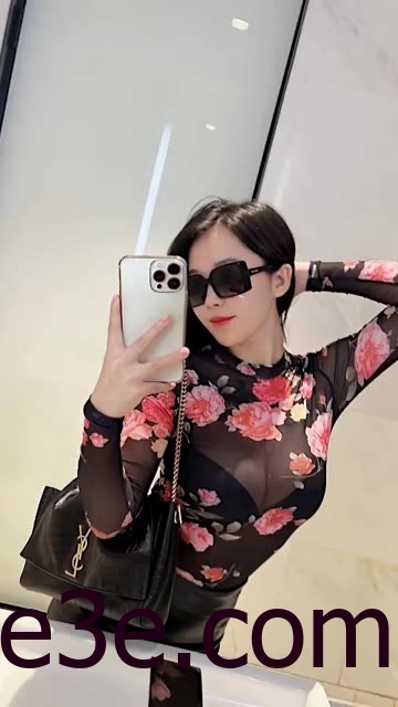 张贺玉的搭配技巧分享，学习张贺玉的时尚穿搭