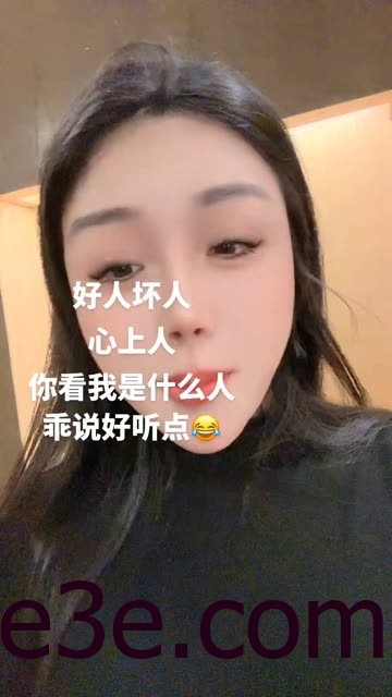 美了个滢的微密圈作品为何如此火爆？