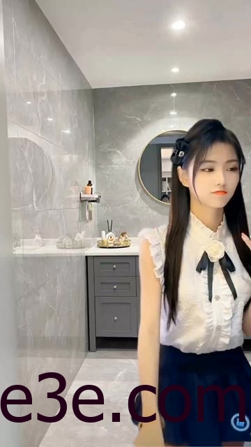 我是来拍视频，不会游泳的梅美baby引爆话题，微密圈内的幕后故事