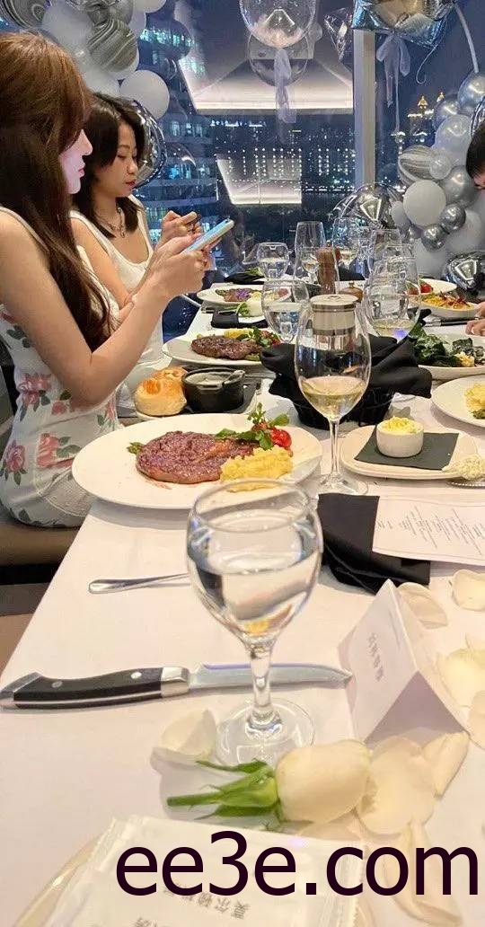 抖音百万粉丝博主我才是岚岚维密圈付费写真视频照片