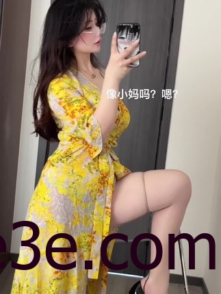 桃沢樱呀的微密圈牛裤穿搭作品，展现个性与时尚的时尚单品选择