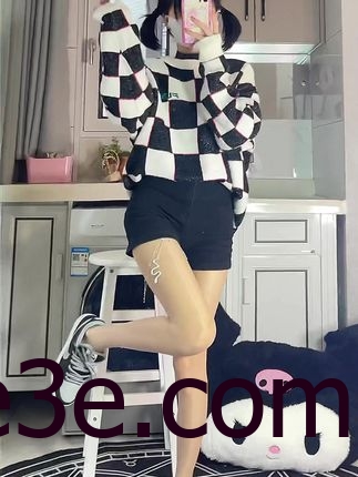 聂傲娇微密圈傲娇性格解析，微密圈_聂傲娇红色连衣裙风格揭秘