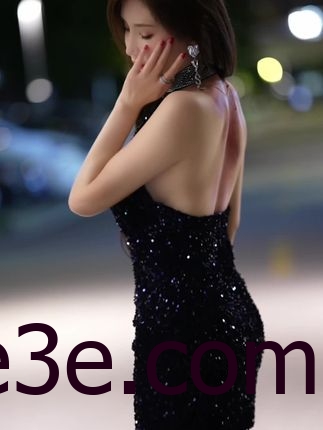 性感女神降临人间Carol周妍希白丝吊袜写照，性感装扮大公开