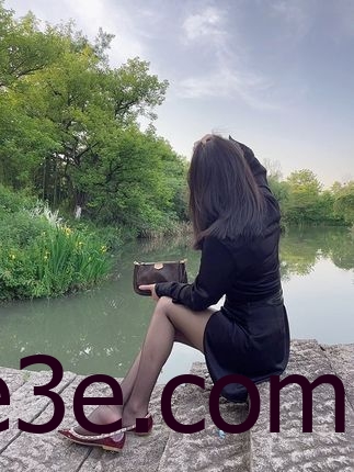 July芝岚的图片集，欣赏甜美瞬间