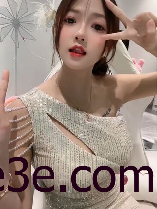 抖音脑婆睡醒啦微密圈资源照片赏析，魅力与夏日度假风穿搭