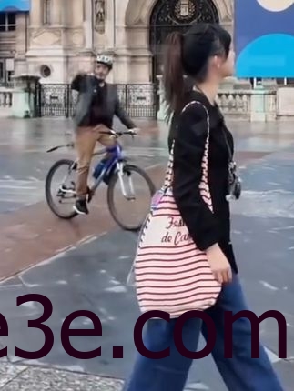 就是阿朱啊与飞机的青岛基督教堂之旅，蕨根粉与光影的邂逅