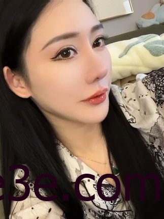 不爱笑的赛琳微密写真合集，全面收录的精彩作品