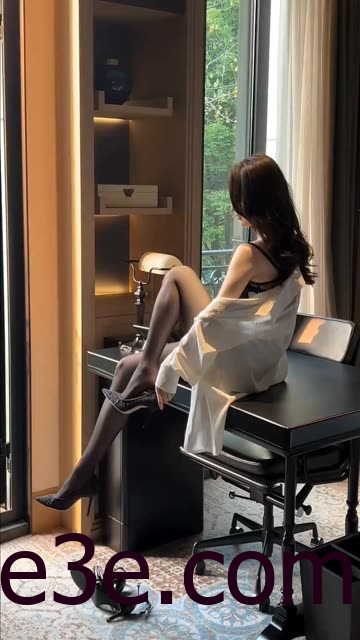 抖音美了个滢微密圈嘉宾作品鉴赏，她的作品为何如此吸引人？