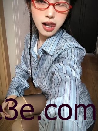 抖音网红晴天小猪本猪娇小搞笑作品引爆微密圈，可爱大人气