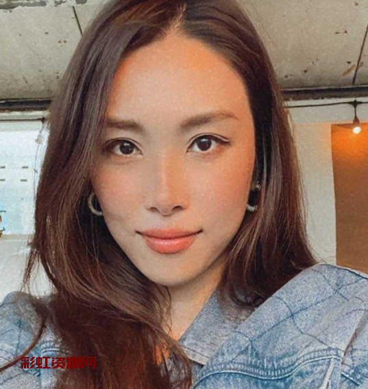 极品高颜值反差 欣欣 竟是被