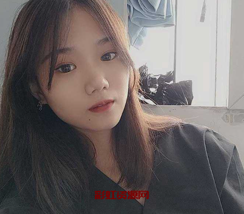 重庆十八中语文老实翟美静半夜三点给学生开 1V1 辅导课