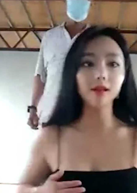 户外女皇苏妲己 专搞大叔专业户 渣女来袭