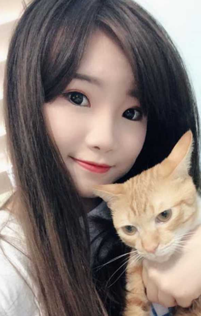 台湾学生情侣！反差美1美学妹 被暴力