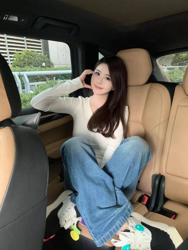 #广州 #天河  ：03年网红邱集