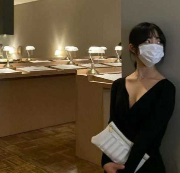 韩国气质反差美女 李智敏