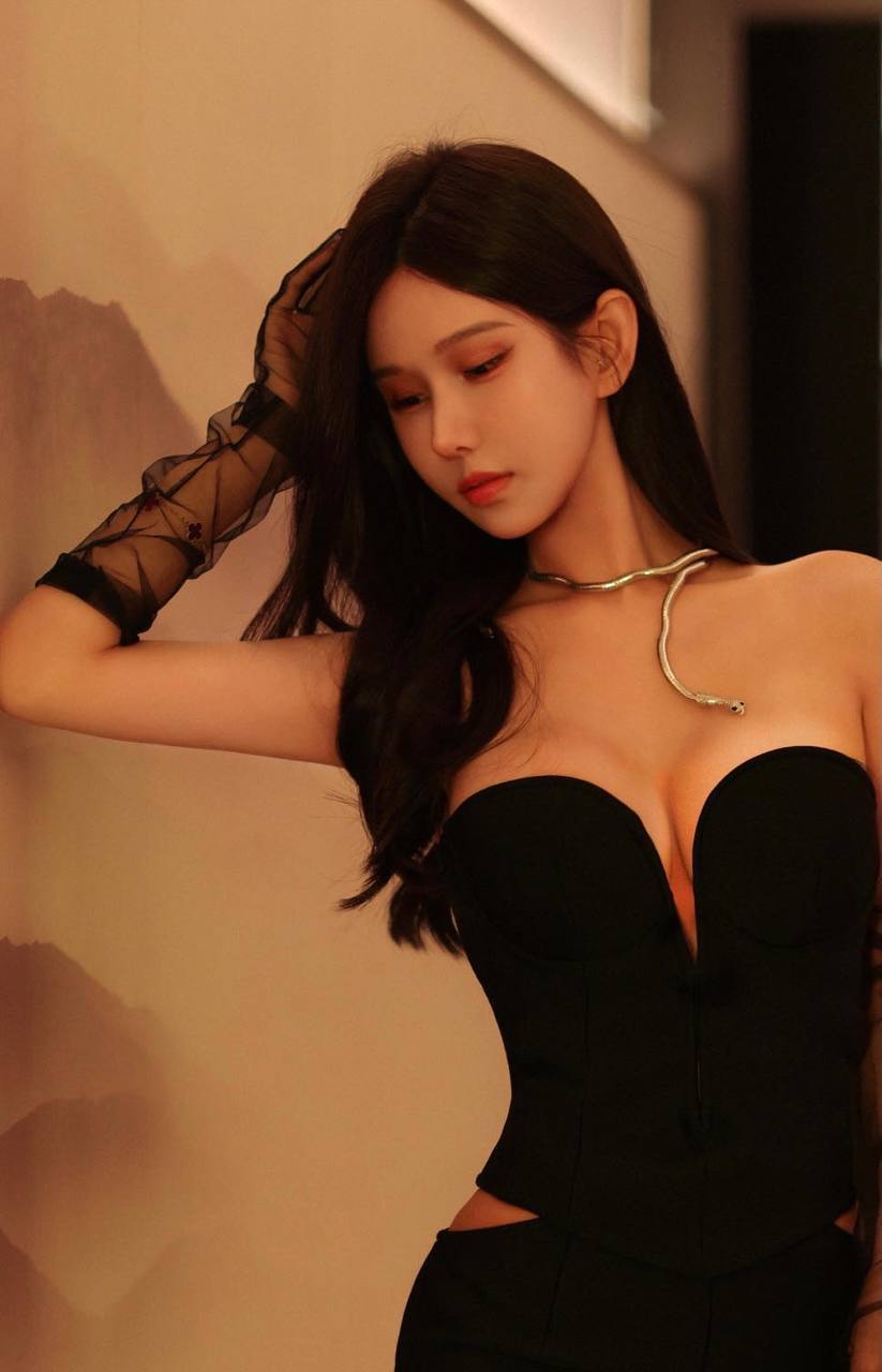 极品网红脸健身教练  可纯可御 时尚洋气性感大牌