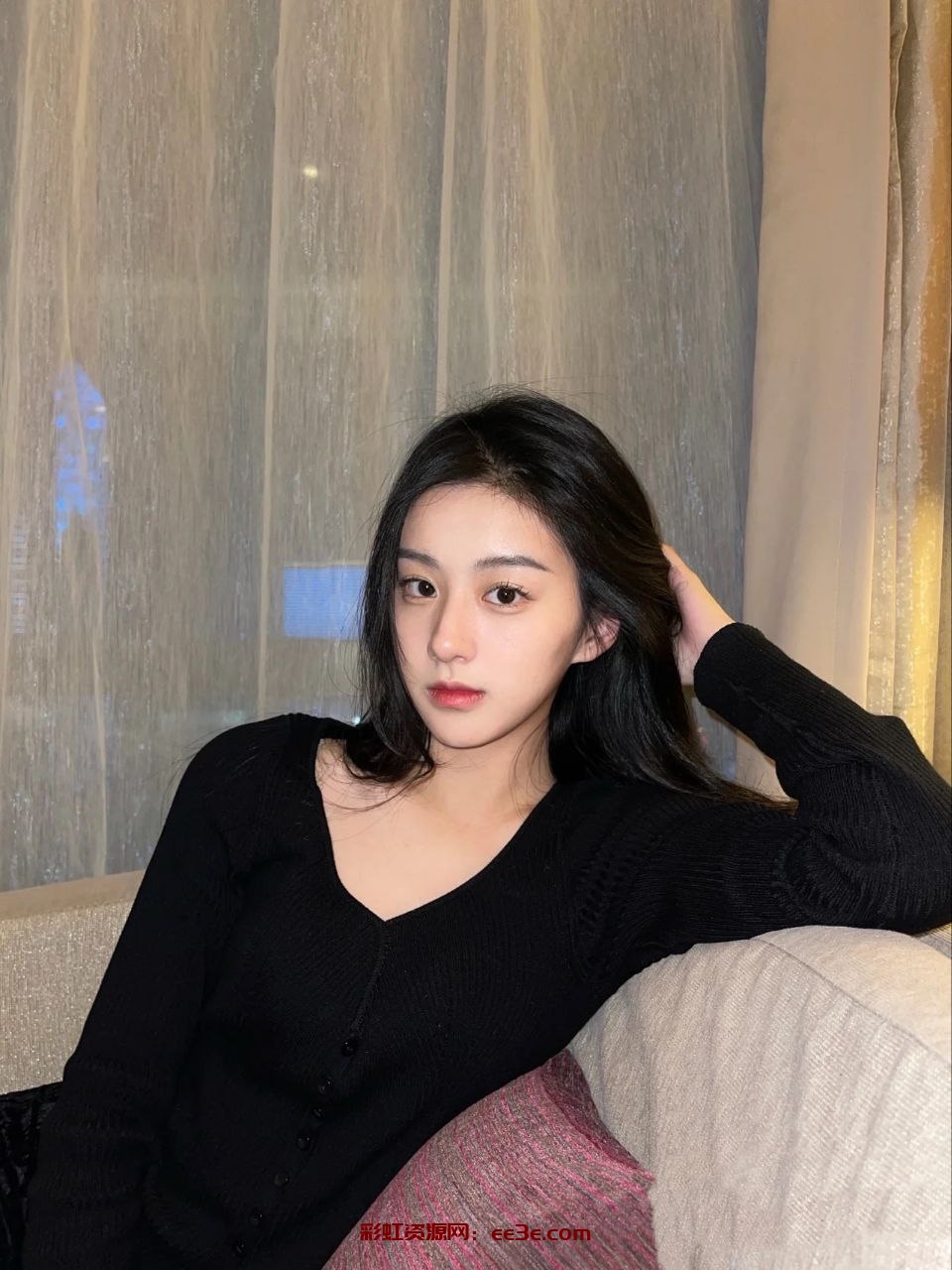 北京2W??司藤小姐家 净高168C  清纯0整，素颜出镜 ， 一级甲等普通话， 学霸级别，舞蹈身材， 一字马，马甲线 。 #硬2W   #白小纯