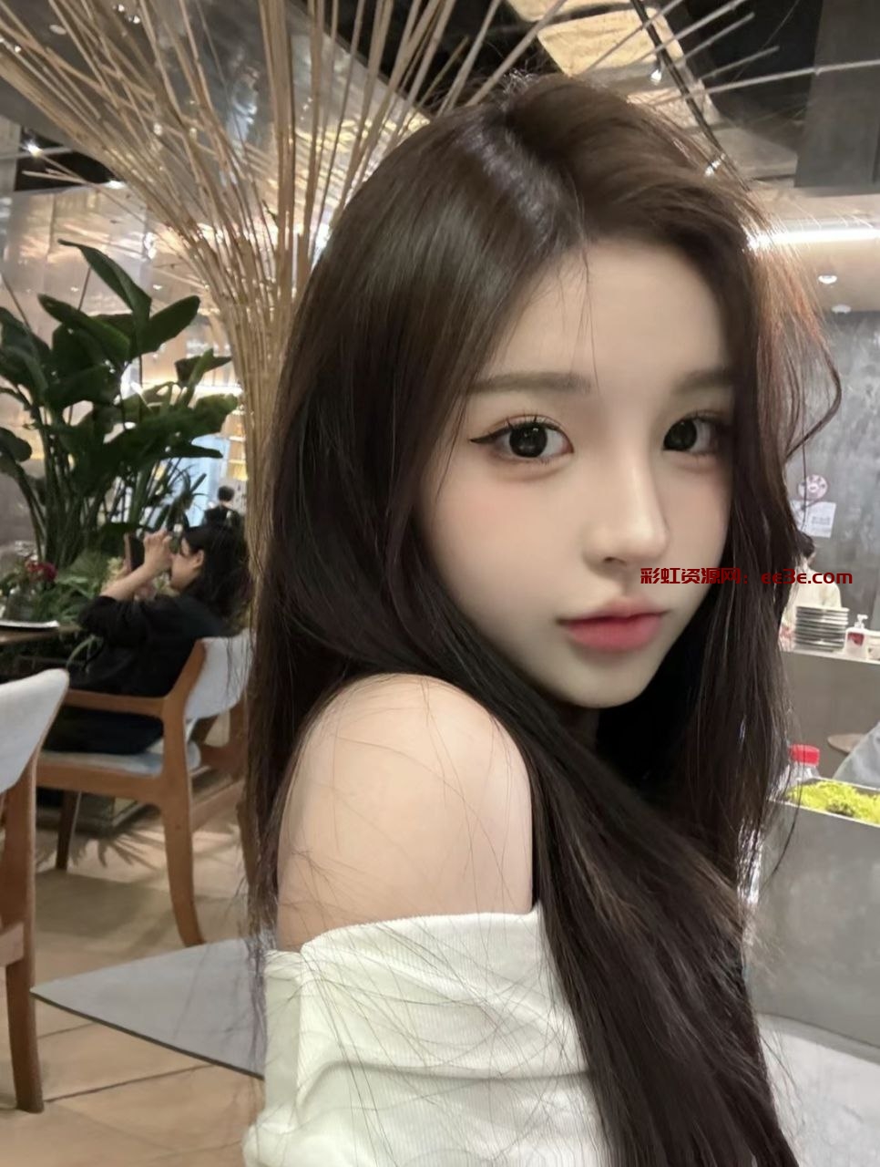 李漫漫?学生兼职16863D-05?KS 外出兼职极品小纯，0整无差兼职新人，肤白丝滑，内在好，0整?差距，本人比照片好看，甜甜小女友的感觉