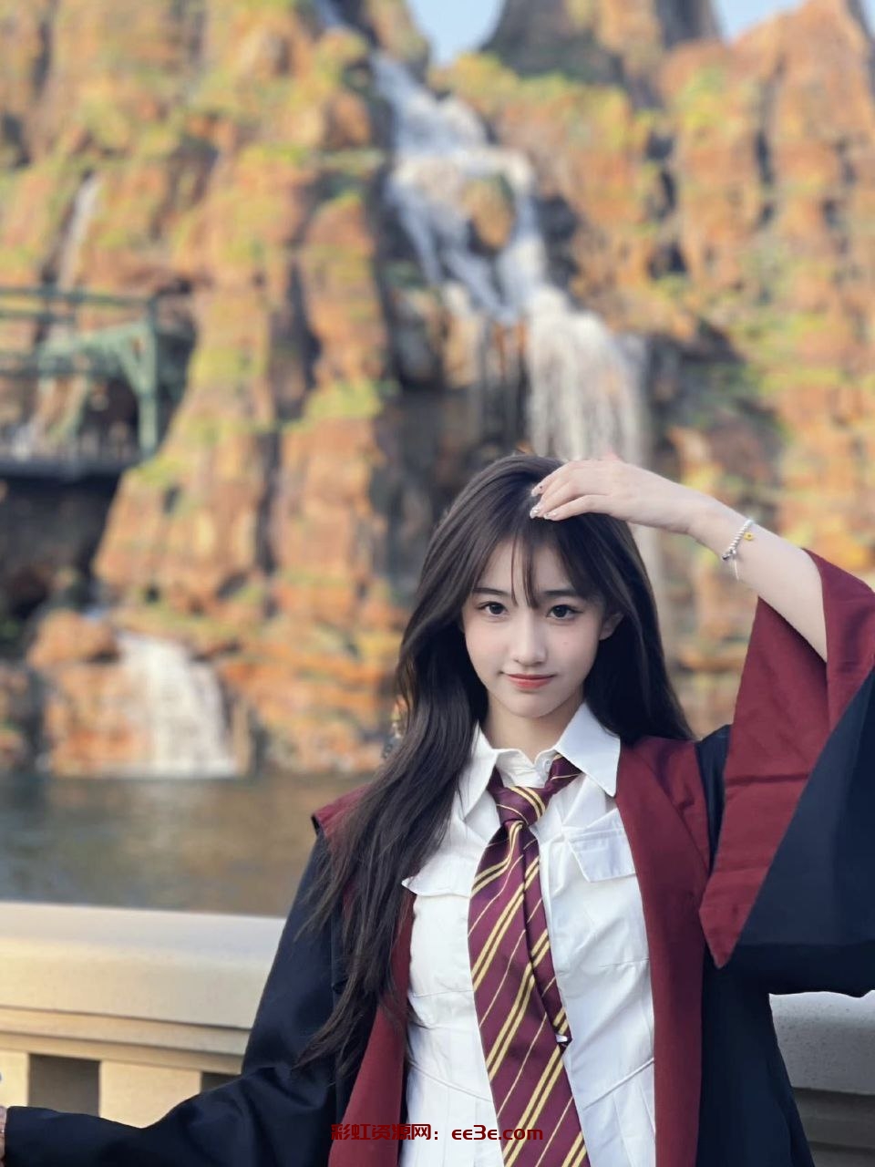 武汉摩羯➕新人首开，兼职学生，04年，168/D 清纯干净  活泼开朗  笑意盈盈  皮肤白嫩 声音好听  服务意识强  精心呵护  完美体验 初恋女友感  温柔且细腻 您的最佳选择