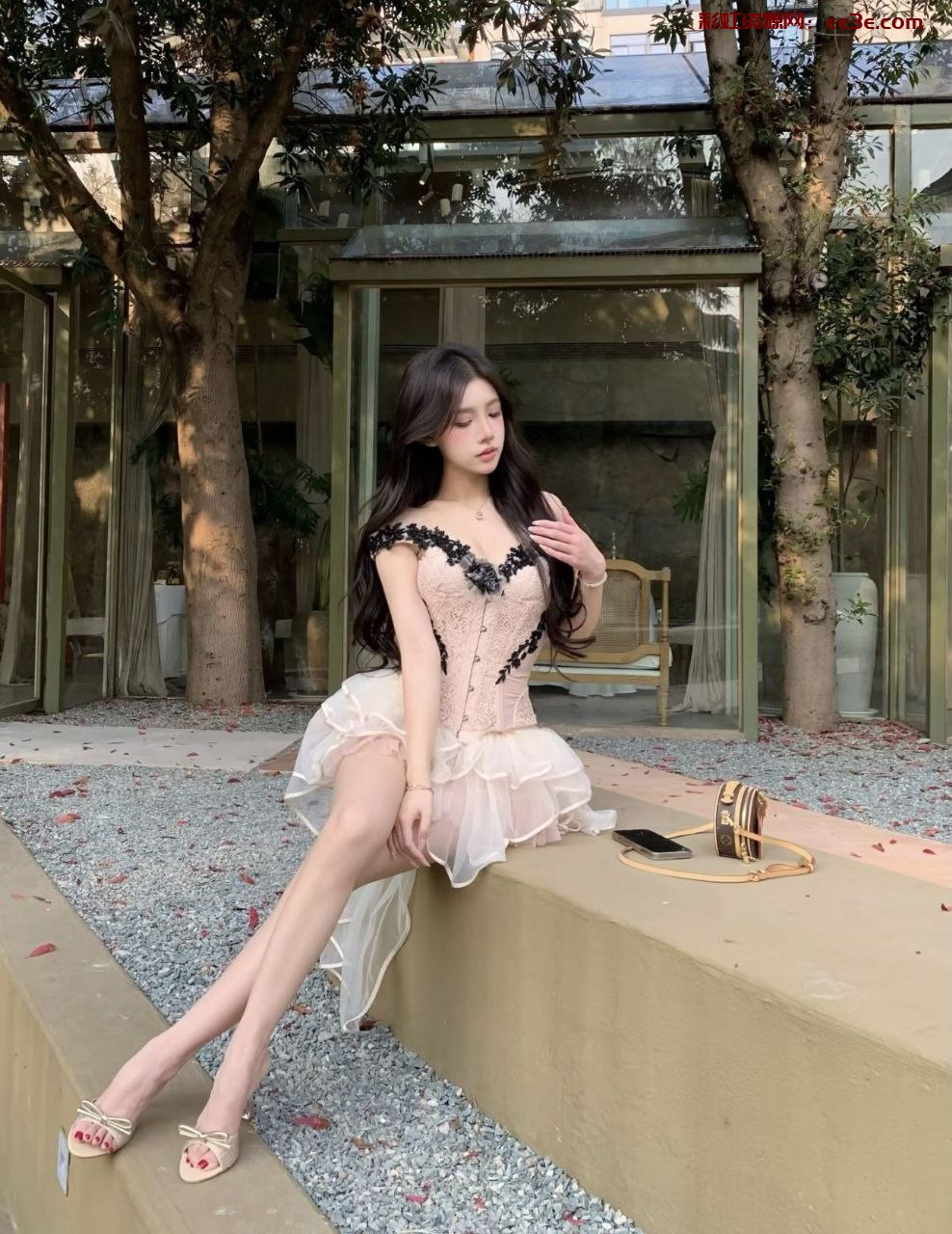 武汉摩羯➕06新人下? 甜甜  06年/168/C/44kg夹子音 天生尤物  A4腰 筷子腿 马甲线   ?69 ??  三点粉?舌头惊奇 口活顶级???  只接有素质的导不去快捷不接醉酒