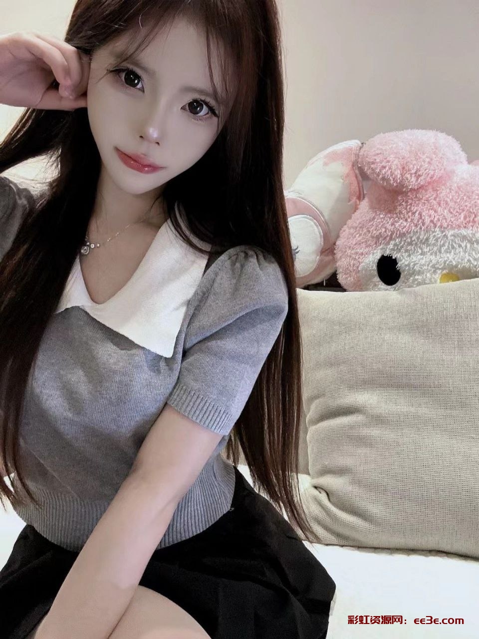 武汉摩羯➕新人  06纯欲小纯，身高/168cm  体重/43kg，?围/天然C  瘦高白嫩嫩 学生妹 湖北人，性格温柔 会配合，体验感佳 小纹身???69