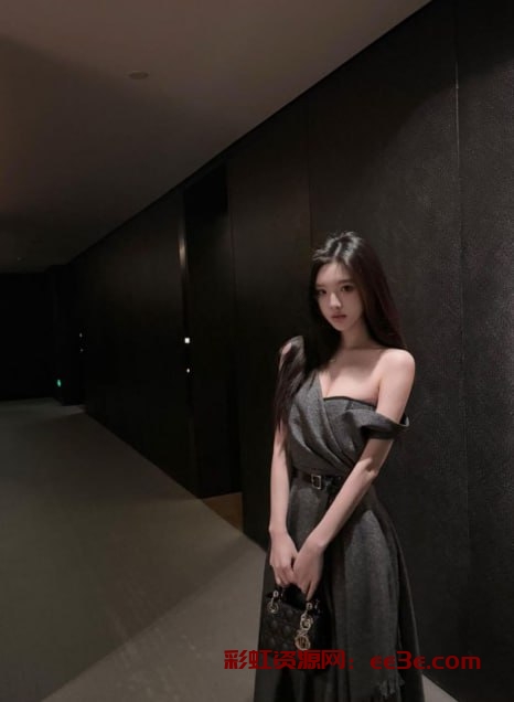 #275-167学生 #普陀区 #69 #SW  昵称：优优  信息：年龄21、身高167、体重50kg、?C  类型：音乐学院04年大学生、全身雪白、没纹身、上下三点粉、敏感体质、一碰即出水、乖巧听话、紧致有滑度、可遇不可求兼职赚学费、只接素质哥哥全网没接过一个客户短暂兼职、预嬳为准  技能：69、SW