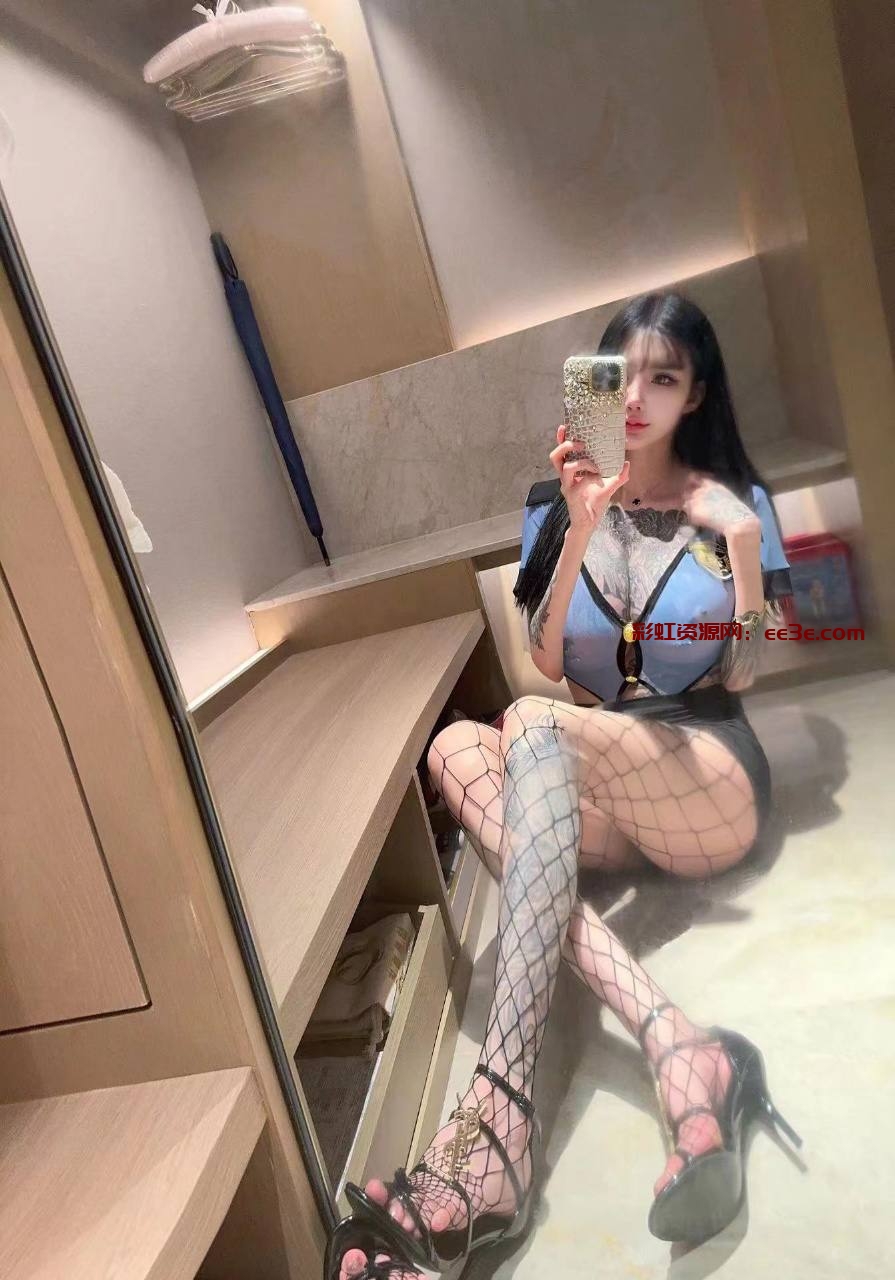 【网红款】02纹身师  Ps:纹身是个人爱好，不喜勿问。 ?168cm43kg34E（划重点） ?颜值能打，声音软糯， ?身材纤细，皮肤白皙。绝对黄金比例身材。 ?态度好，有格调，懂调情，高配合。 ?可稳可♋️。 ?满身锦绣，一脸妩媚，邀君赴欢。