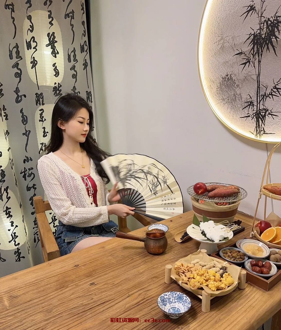 纯天然 身材苗条  乖巧伶俐（本人和照片0️⃣差距）  主动热情   人美声甜   会夹会吸    配合度极高  技术调情    性感大方  敏感多汁   服务态度?